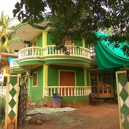 J.S Holiday Guest House Calangute Esterno foto