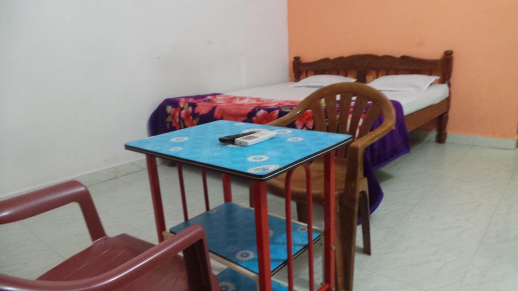 J.S Holiday Guest House Calangute Esterno foto
