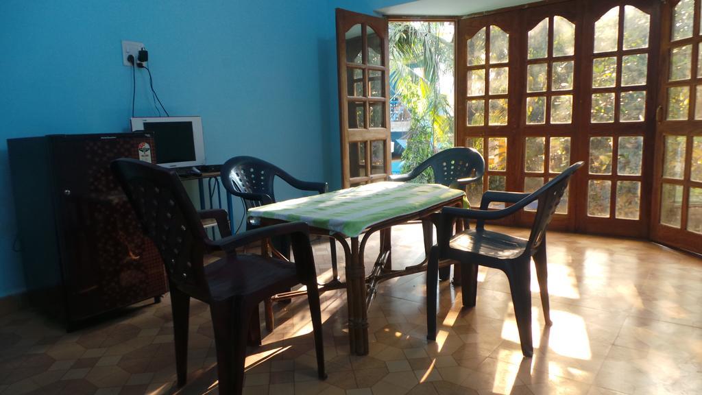 J.S Holiday Guest House Calangute Esterno foto