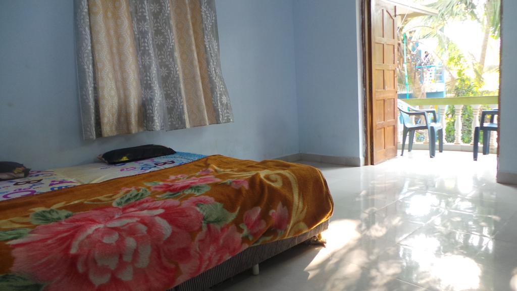 J.S Holiday Guest House Calangute Esterno foto