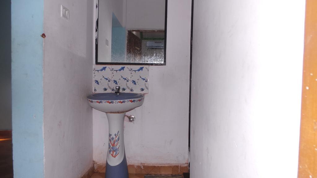 J.S Holiday Guest House Calangute Esterno foto