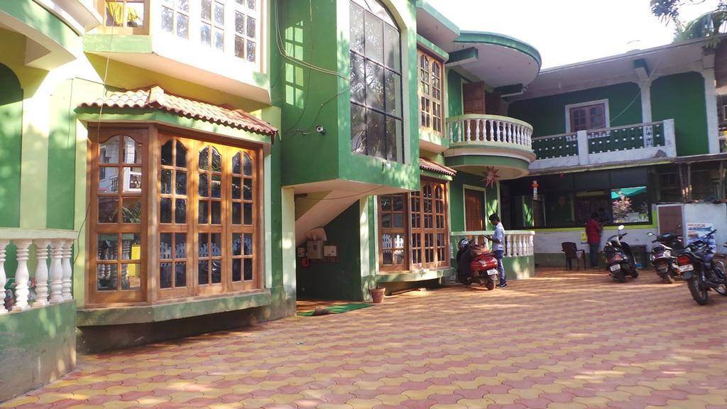 J.S Holiday Guest House Calangute Esterno foto